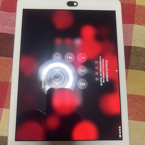 iPad 5th Generation 2017 with Retina display, 32GB, leather case