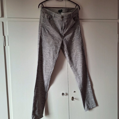 Denim jeans gray with croco pattern like new, fitted XL pants