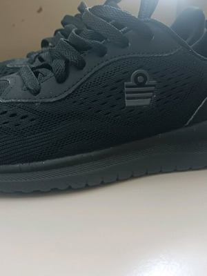 Admiral athletic shoes like new, women's size 39, black