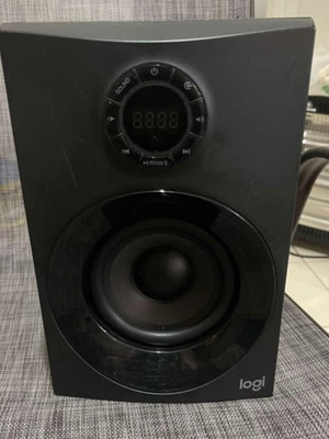 Ηχεία 5.1 Logitech μεταχειρισμένα με μικρή ζημιά