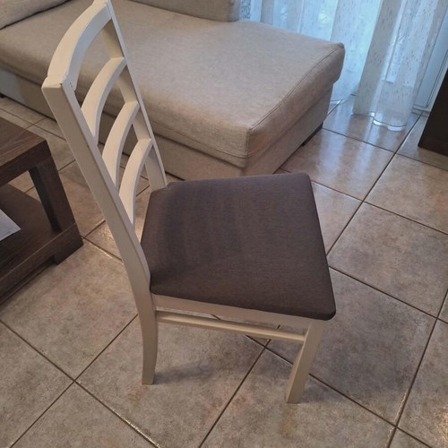 Dining chairs like new, set of 4
