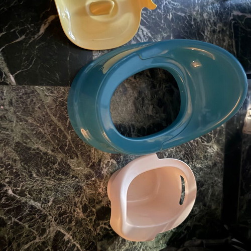 Yo-Yo potty with shark lid, new