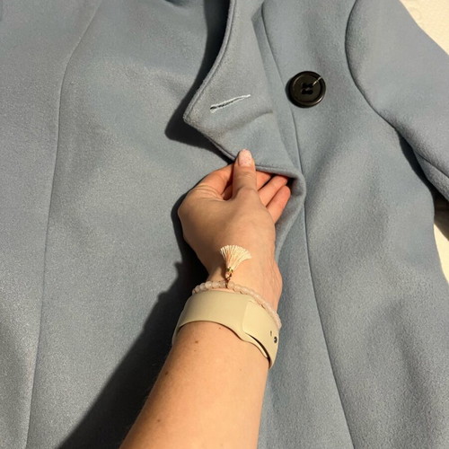 Lynne coat size small, like new, baby blue