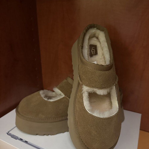 Ugg ankle boots, beige, size 38