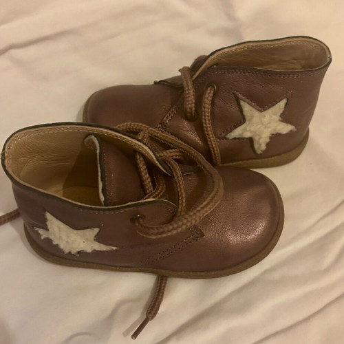 Papillon children's leather boots like new, size 21