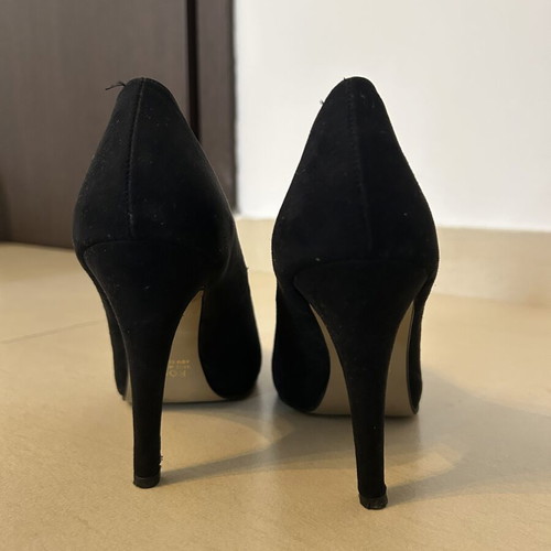 Rossi suede peep toe pumps size 38 used, black