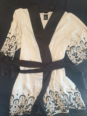 H&M Black and White Wrap Mini Dress like new, size XS
