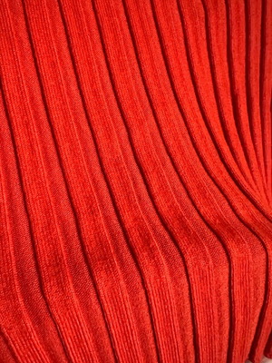 Red coral elastic pullover like new