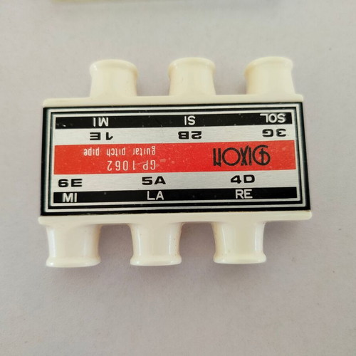 Dixon GP-1062 guitar pitch pipe used
