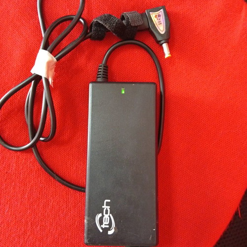 Universal Laptop Charger 90W Complete with Acer Plug, Lamtech Tech