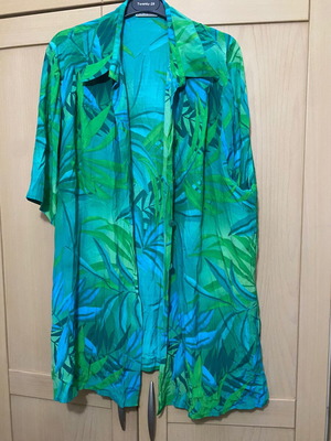 Vintage floral loose shirt large like new, green