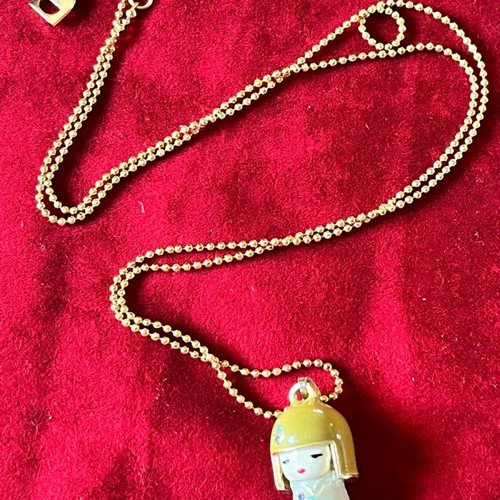 Μενταγιόν Kimmidoll Collection Yasuko με πέτρες Swarovski, σμάλτο και επιχρύσωση σαν καινούργιο