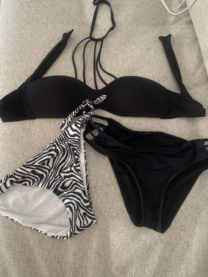 Calzedonia swimwear set of 3, like new, sizes S/M, black and white