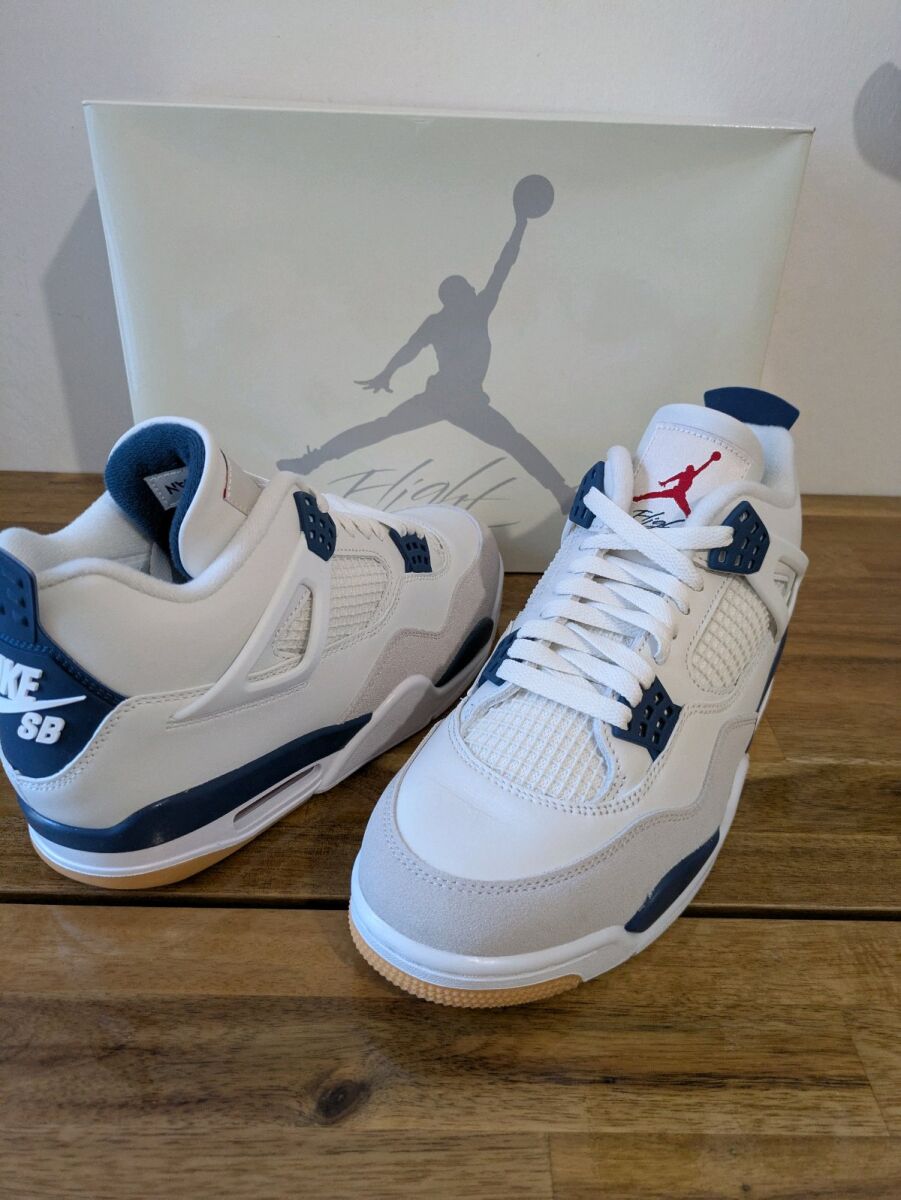Air Jordan 4 Retro SB new, size 42,… - € 350,00 - Vendora.cy