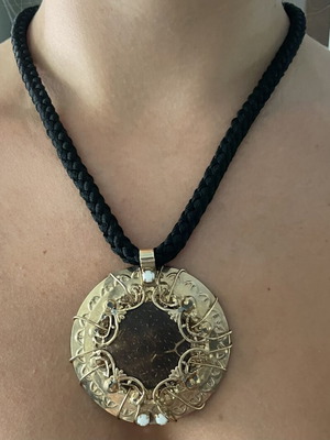 Pendant with cord like new