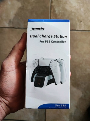 Dual Charge Station for PS5 Controller new