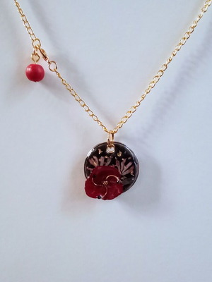 Handmade Red Flower Necklace new with resin and dried flowers