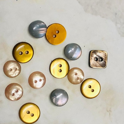 Sewing buttons pack new, 13 pcs