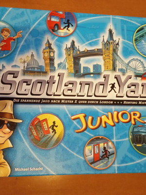 Scotland Yard Junior board game like new
