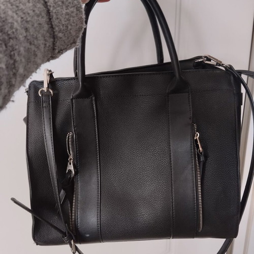 Stradivarius shoulder bag used, black with zipper