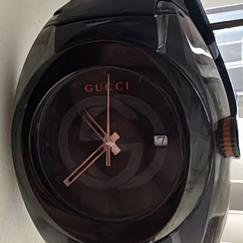 Gucci Sync 137.1 XXL men's watch, black