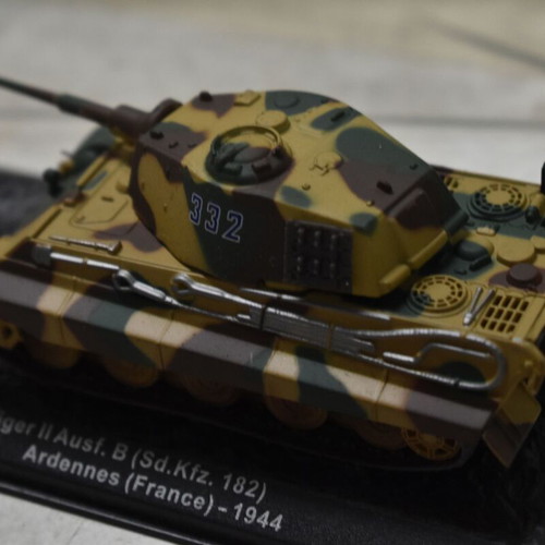 Collectible Tiger II tank model 1:72 Ardennes 1944 with display case like new