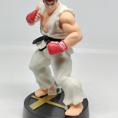 Ryu Street Fighter Amiibo figure Nintendo like new