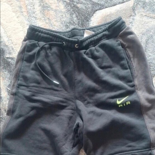 Nike Air shorts like new, black and grey, size M