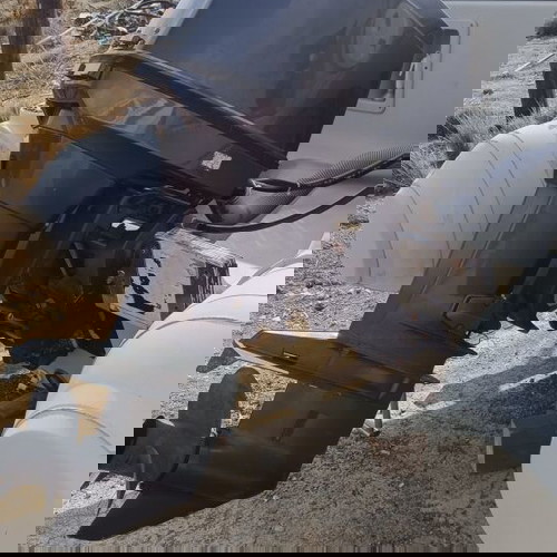 Σκάφος μεταχειρισμένο, δίχρονος κινητήρας, 90 HP, πλαστικό, άσπρο, 5 μ.