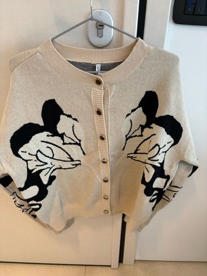 Ivory cardigan with patterns size medium new