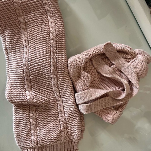 Children's hat and scarf set girl 9-12 months like new