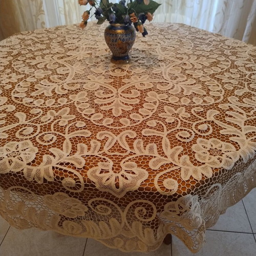 Round lace tablecloth, 1.65 m diameter