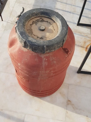 Olive oil no longer suitable for consumption, 26 kg container