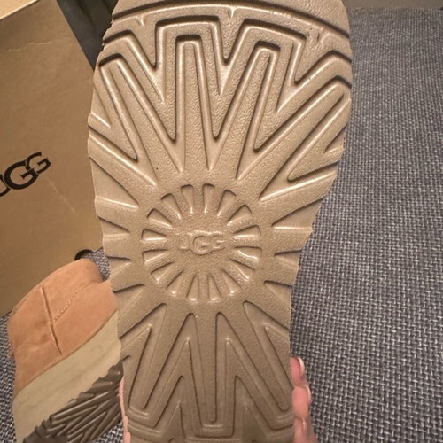 Mini Ugg platforms size 37 like new, brown