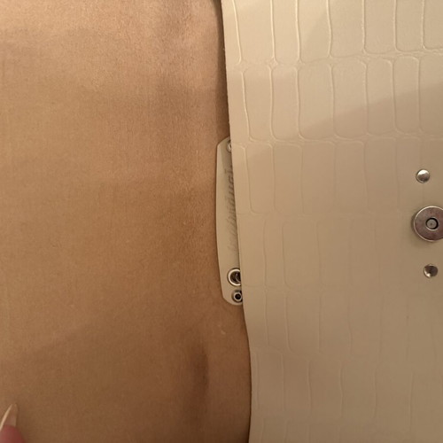 Individual leather bag like new, beige, hand-held