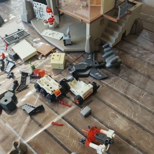 Playmobil 4875 μεταχειρισμένο με ελλείψεις και αρκετά extra