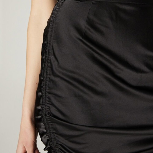 Satin skirt with side ruching like new, size L, black