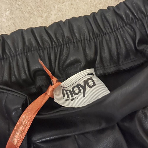 Maya Fashion culotte pants made in Italy new, synthetic leather black