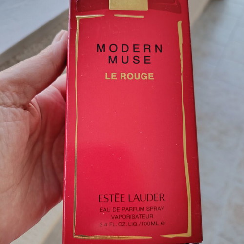 Modern Muse Le Rouge Eau de Parfum 100ml like new