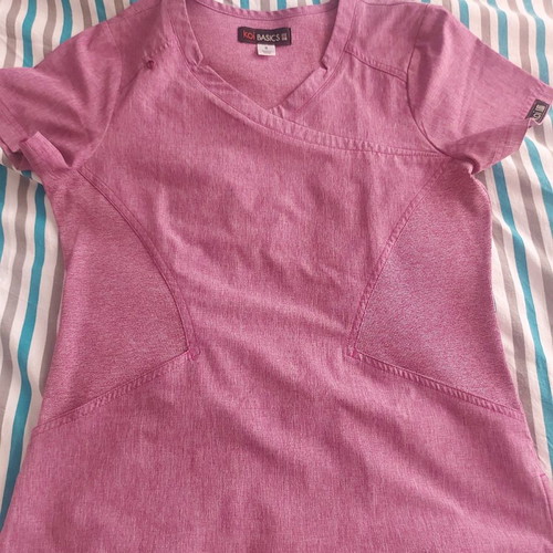 Koi nursing scrub new unworn, size S, rotten apple color