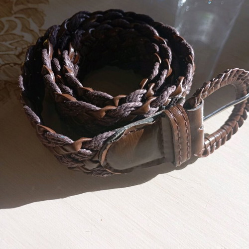 Adjustable woven belt brown like new