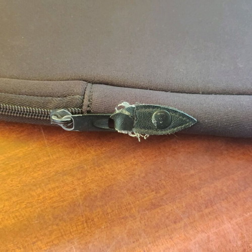 Case Logic laptop/tablet case used, black with zipper