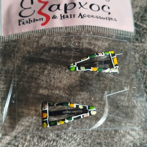 Hair clips new, pack of 8 green