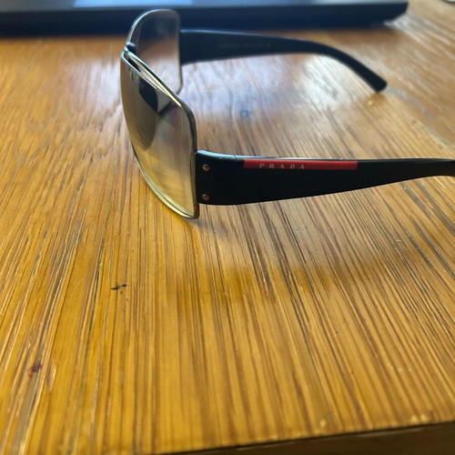 Prada sunglasses like new, women's black and gray
