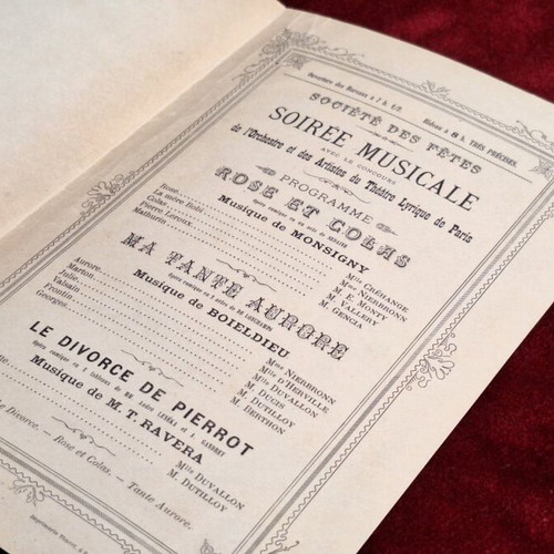 Old French brochure like new