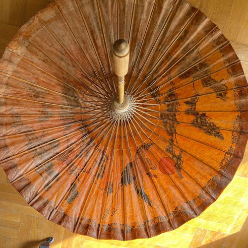 Vintage decorative Japanese umbrella like new, paper and wood