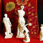 Collection of 4 handmade statues Socrates, Aphrodite, Discobolus new