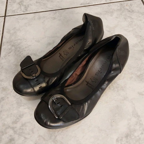 Brand new leather shoes Tamaris size 37. At a lower price for only a few days.