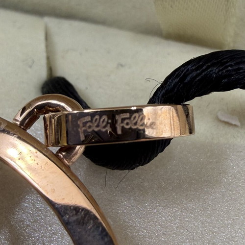 Folli Follie x Shiseido 140 Years Limited Edition Pendant like new