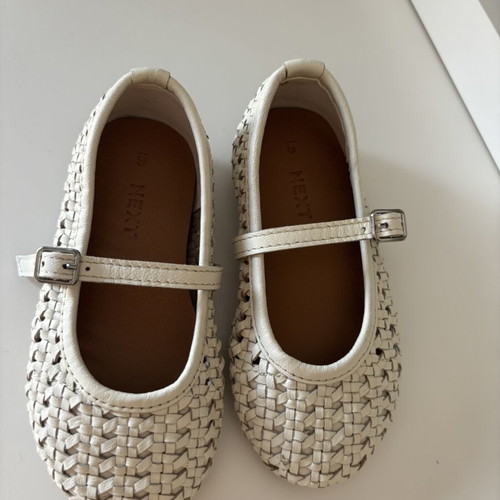 Children's shoes size 23 new, unwear